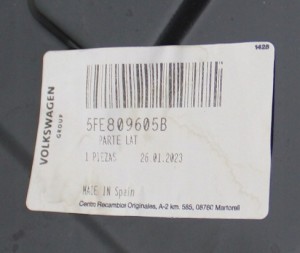 SEAT LEON 4 IV 5FE ST KOMBI 2020-2024 próg słupek lewy 5FE809835 5FE809605B 4/4 MINIATURA